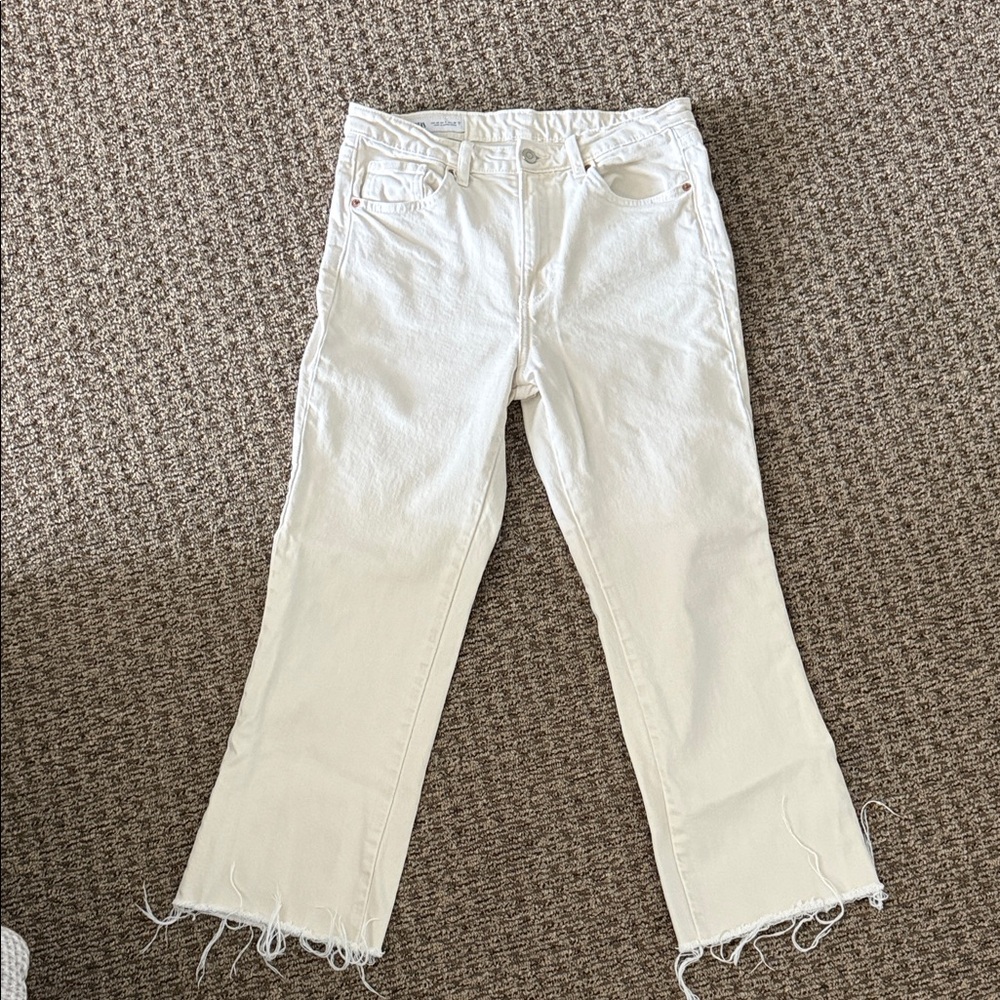 Zara High Rise Flare Women Jeans - Cream Size 8